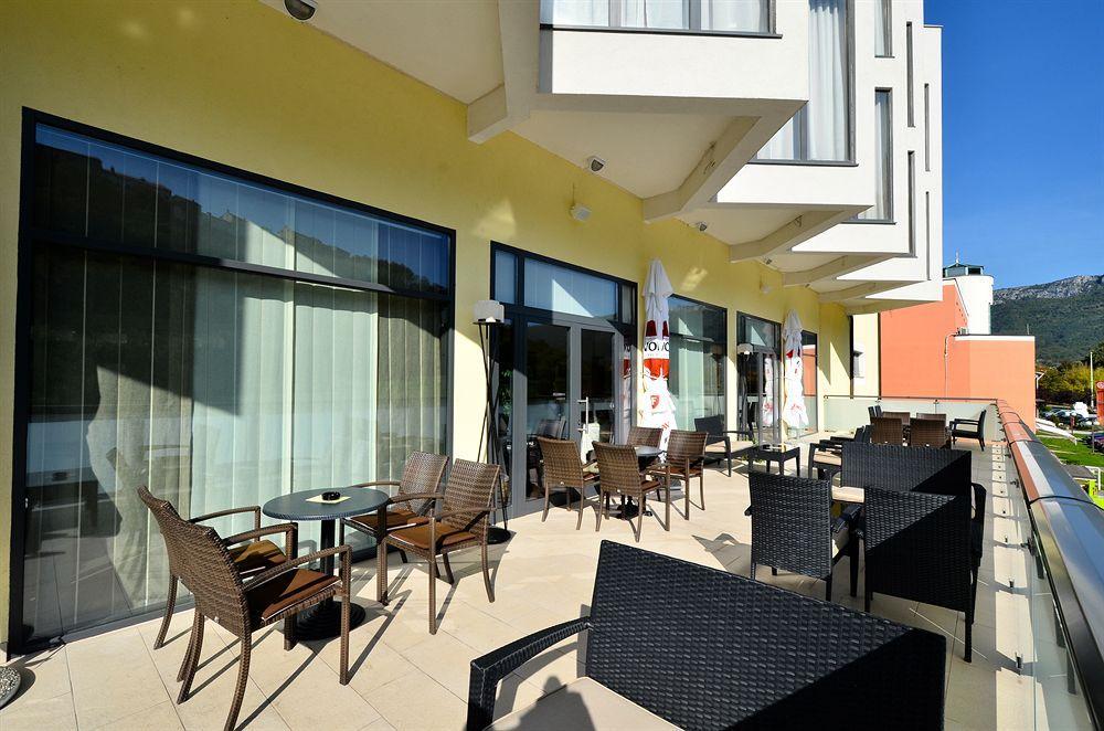 Hotel Fontana Buzet Exterior photo
